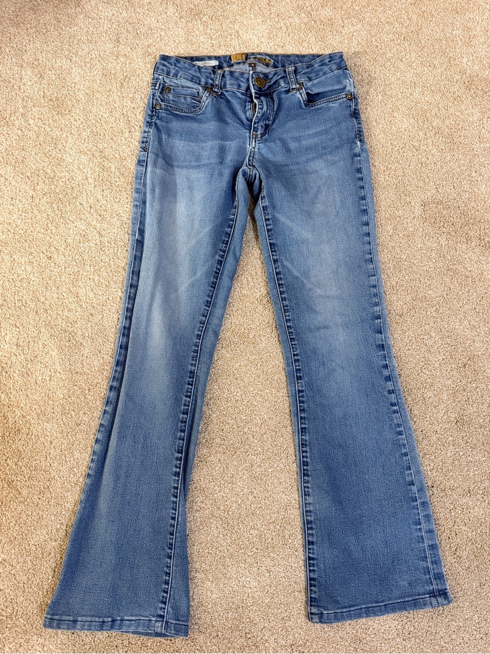 Kut from the allots Women's high rise boot cut Jeans in Mid Blue Wash